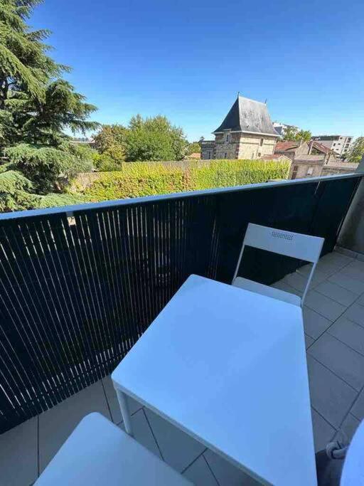 Grand Studio Pro Calme Proche Centre Commodites Talence Esterno foto