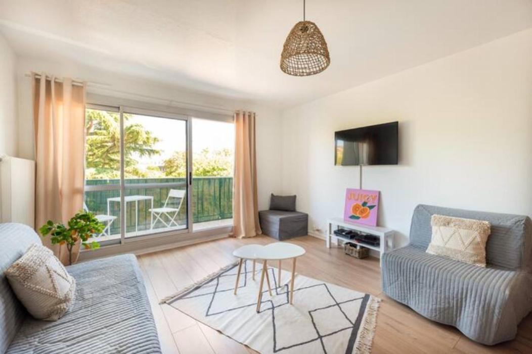 Grand Studio Pro Calme Proche Centre Commodites Talence Esterno foto